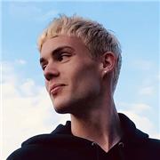 Linguiste professionnel et pédagogue expérimenté (et passionné !) donne des cours de RUSSE adaptés à vos besoins